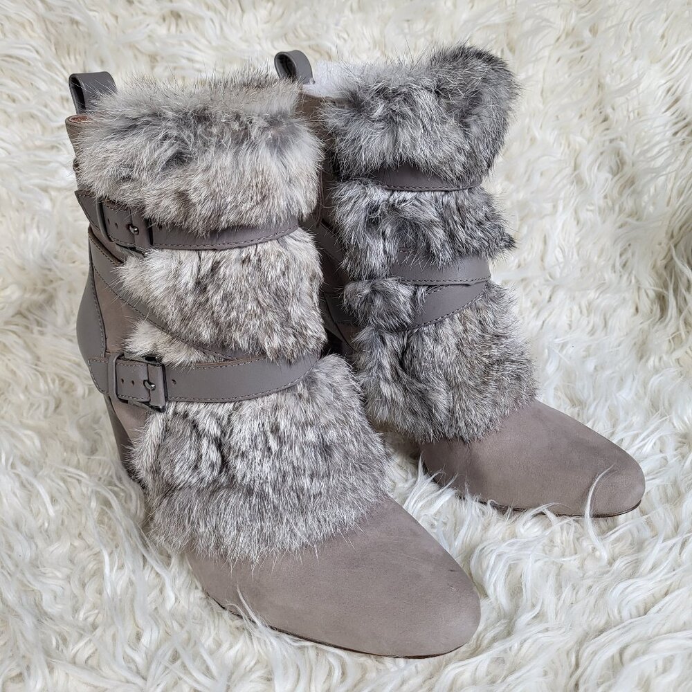 Louise et cie Womens Yuma Rabbit Fur Trim Suede Ankle Bootie size 8.5M